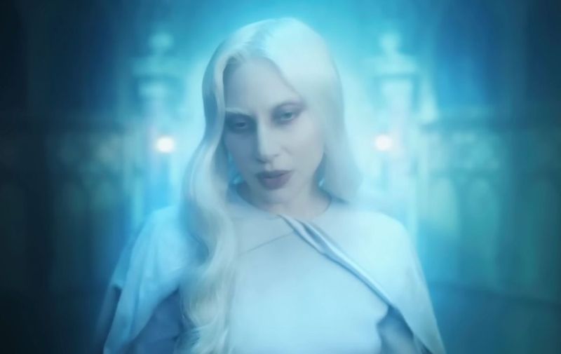 gaga2_c6b820.jpg (24.52 Kb)