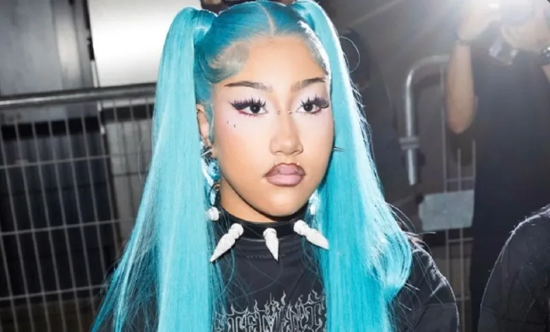 kim3_fcfdfa45.webp (31.88 Kb)