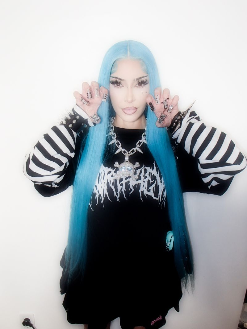 kim5_55139b36.jpg (72.02 Kb)