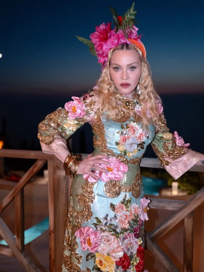 madonna_daac65e8.webp (82.61 Kb)