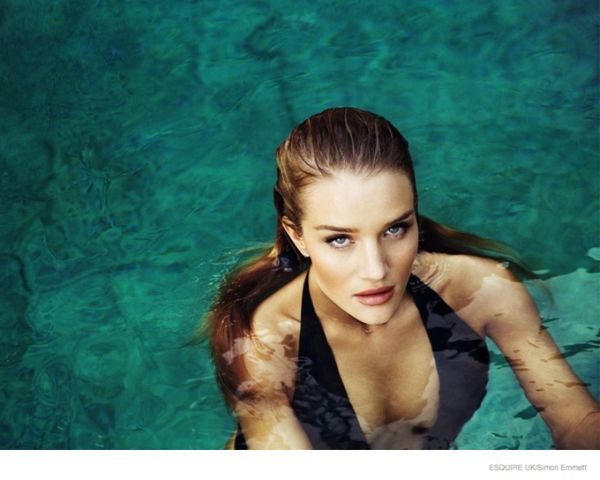 rosie-huntington-whiteley-esquire-uk-april-2015-02.jpg (39.66 Kb)