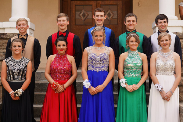 superhero-prom-outfits-students-arkansas-1.png (439.61 Kb)