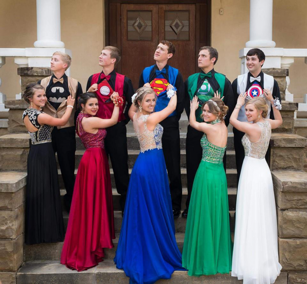 superhero-prom-outfits-students-arkansas-3.png (527.06 Kb)