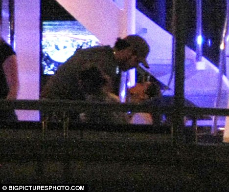 1538_eva2.jpg (55.8 Kb) 1538_eva2.jpg (55.8 Kb)